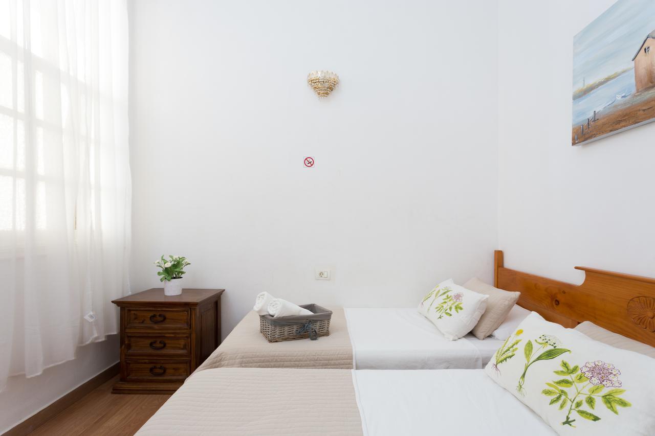 Pension Casablanca B&B Tenerife Santa Cruz de Tenerife Exteriör bild